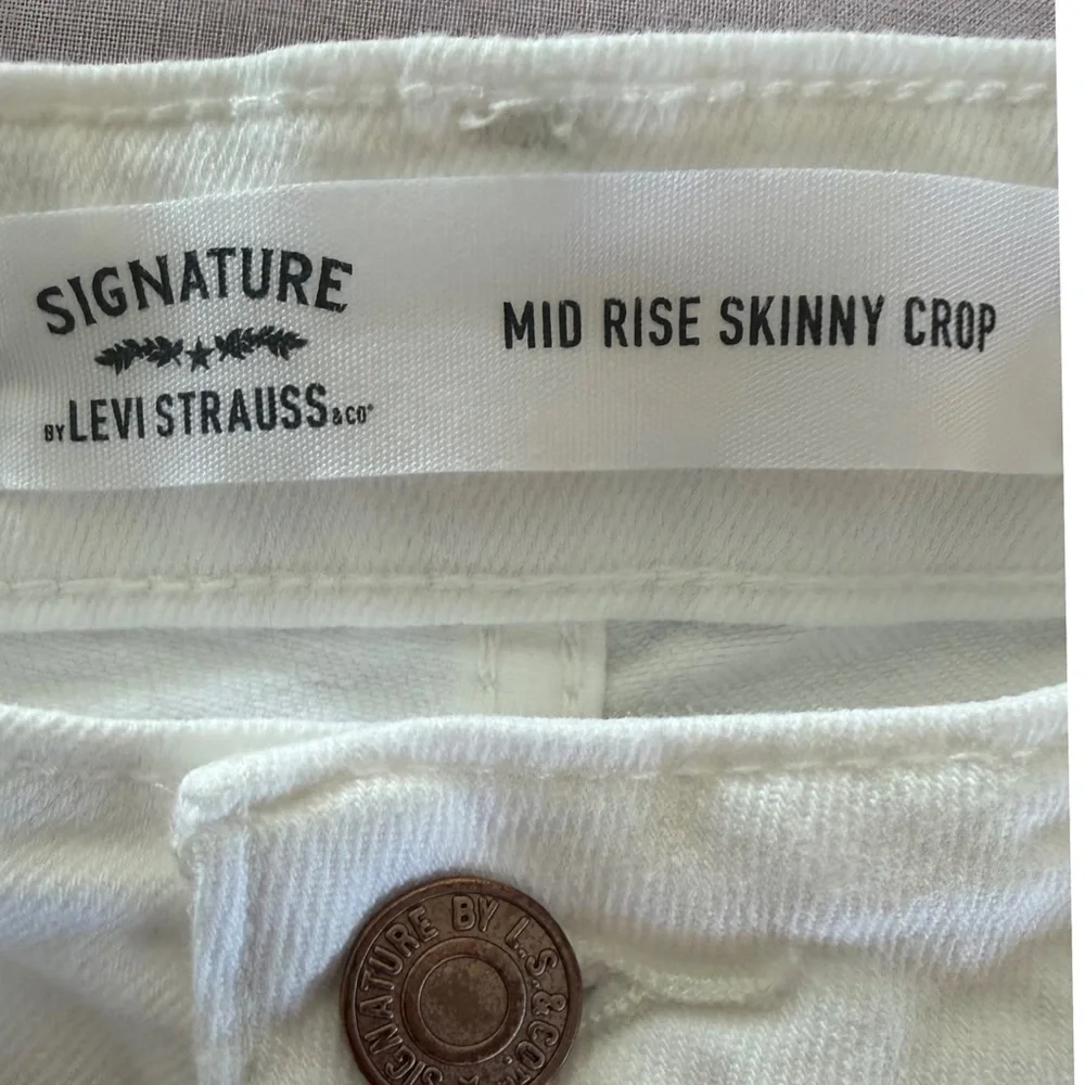 Levi Strauss Signature Mid Rise Skinny Crop Women’s Distressed Look Jeans Sz 14
